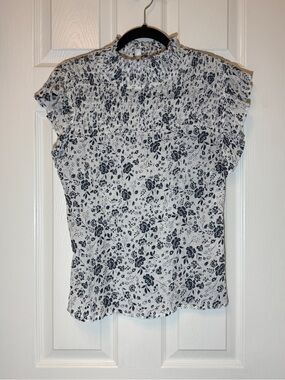 Women's White and Navy blue Floral Ruffled Mock-Neck Top